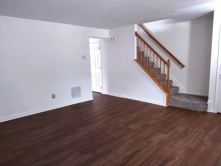 34 Chartwell Ct — Photo 7