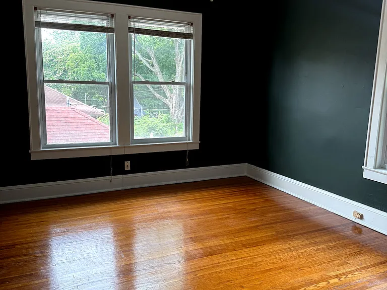 2117 Fairmont Blvd NE — Photo 11