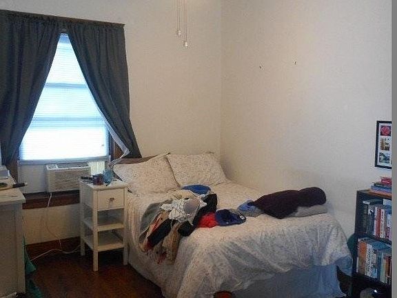 3rd image of 1152 W Waveland Ave #3E