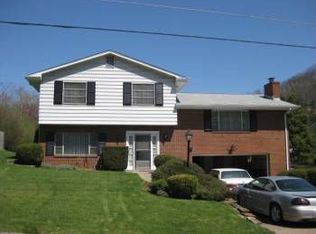 104 Kingsdale Rd, Pittsburgh, PA 15221