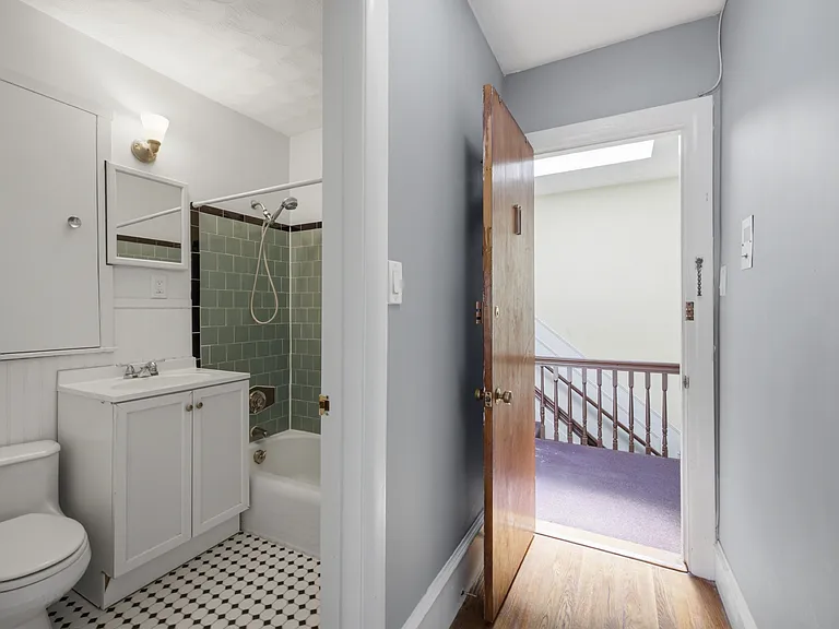195 Concord Ave #11 — Photo 6