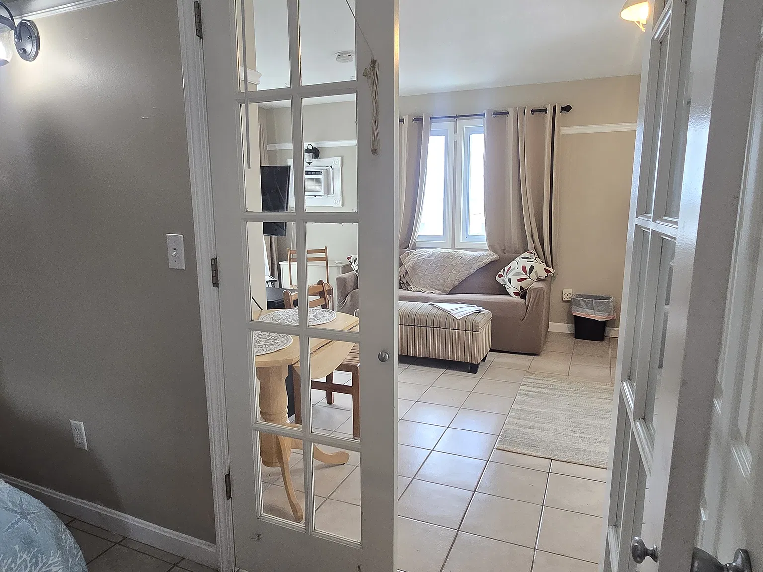 12 G St — Photo 4