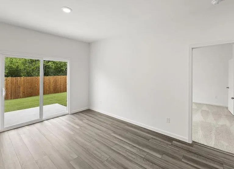 17 Glen Crossing Rd — Photo 11