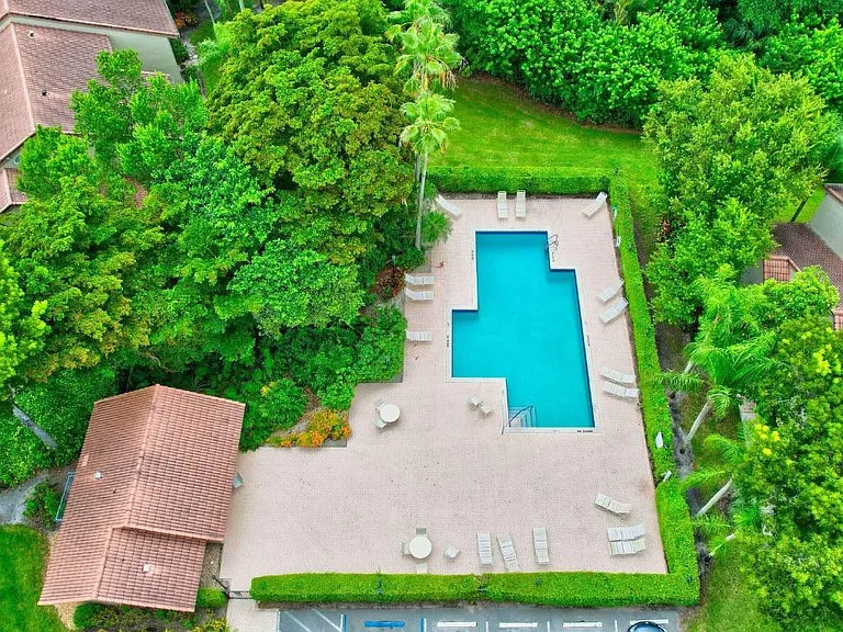 5520 Coach House Cir #G — Photo 21