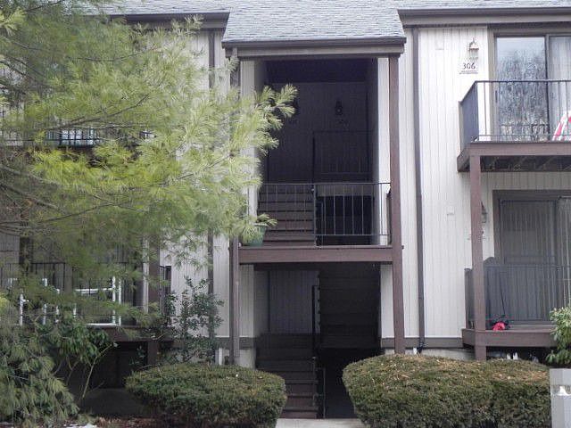 2nd image of 16308 Dell Pl #308