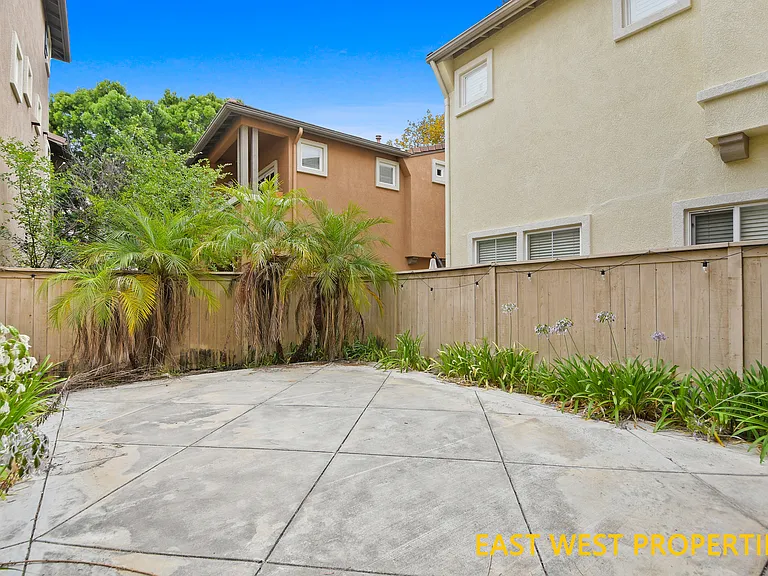 7 Pearleaf — Photo 25