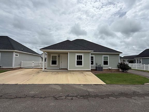 2nd image of 204 Jamestowne Way