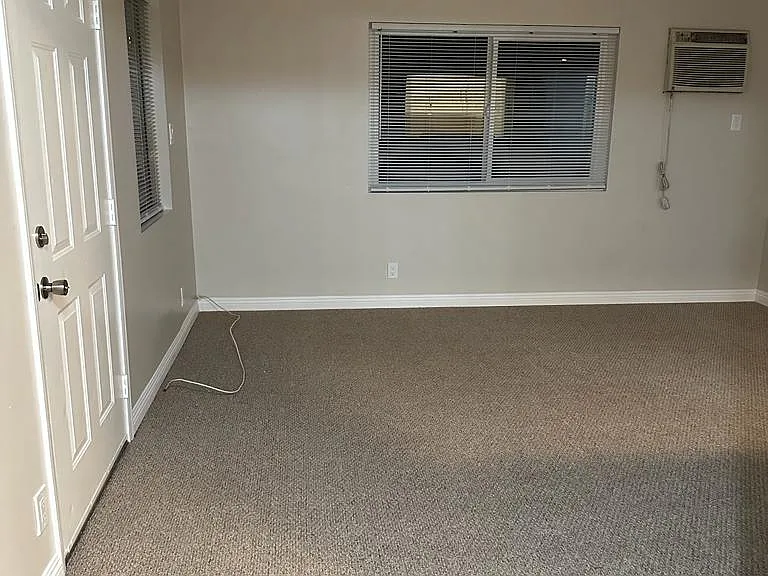 236 E Olive Ave #I — Photo 3
