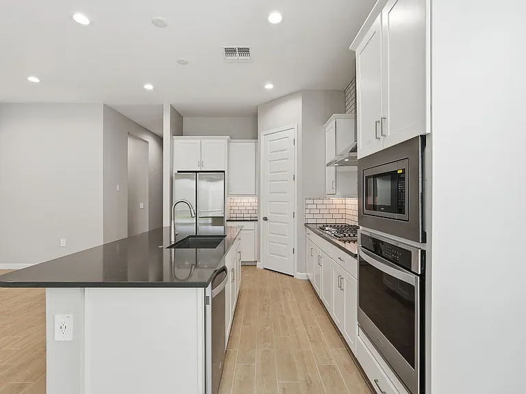 5028 E Shady Glen Ave — Photo 11
