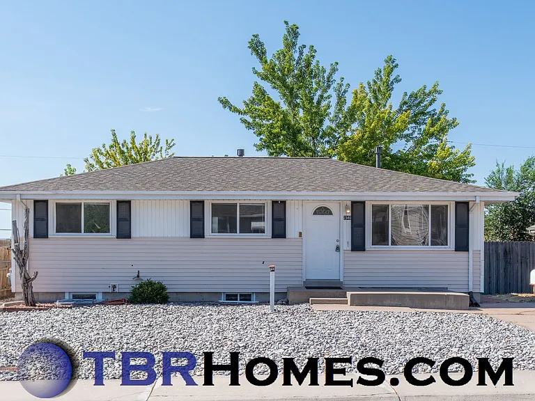 2340 W Harvard Ave — Photo 1