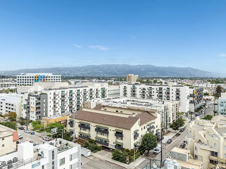 Las Casitas Apartments — Photo 5