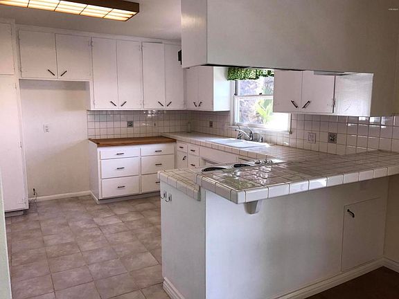 4th image of 367 W Highland Dr