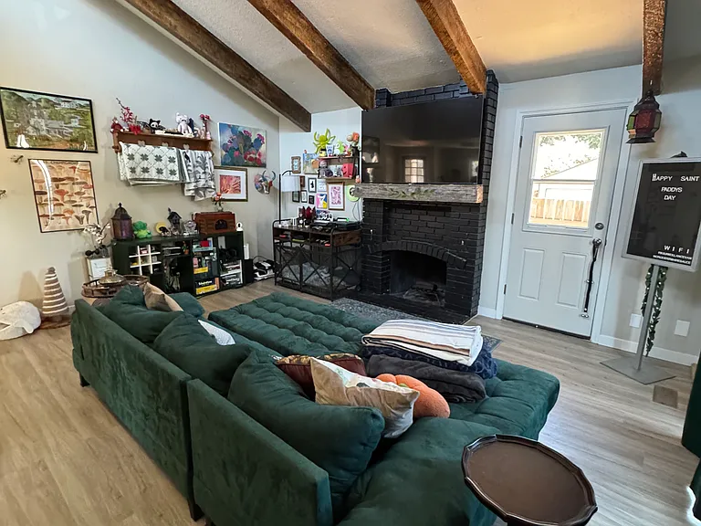 1035 Birchwood Dr — Photo 8
