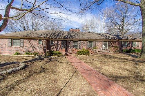 2nd image of 5719 Sheridan Dr