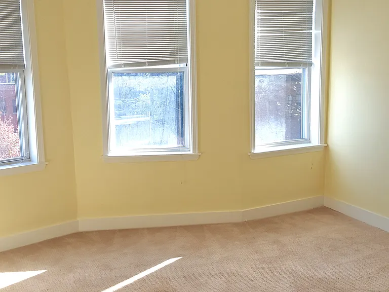 202 E Chase St #3 — Photo 3