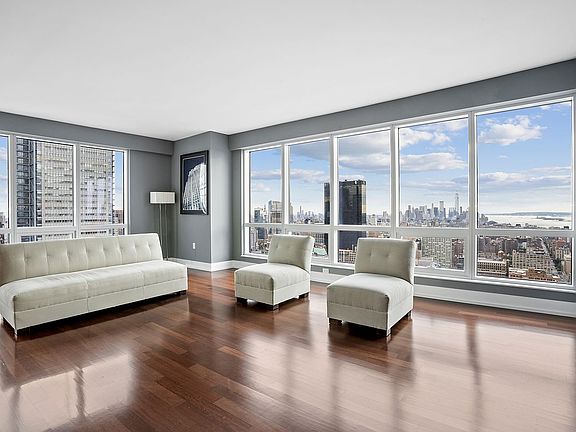 4th image of 350 W 42nd St APT 52G