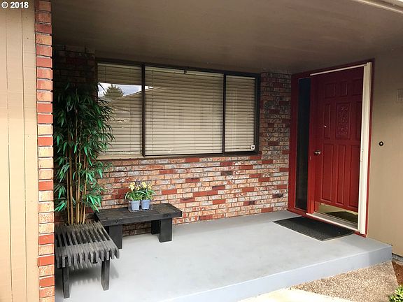 3rd image of 6231 NW Lupin Way