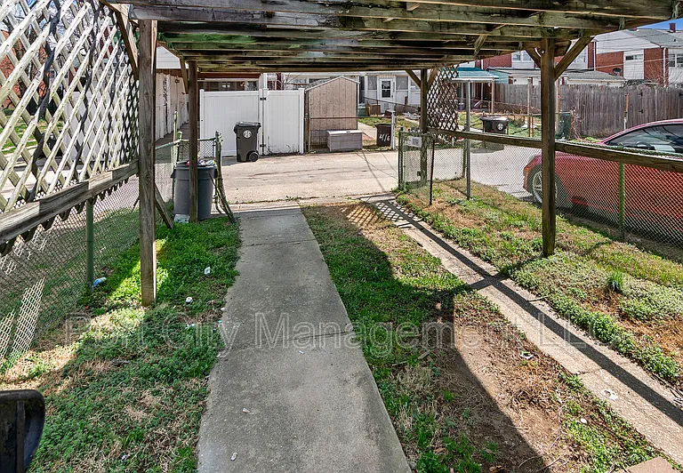 2025 Kelmore Rd #1 — Photo 27