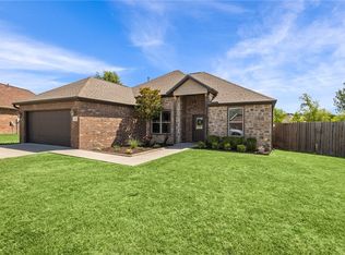 1500 Colonel Bass Ln, Prairie Grove, AR 72753