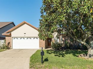15 Lakeview Dr, Galveston, TX 77551
