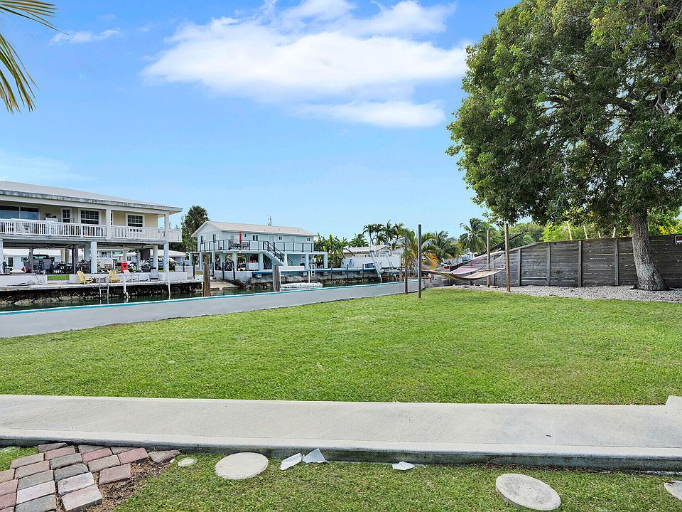1st image of 24 Cactus Dr
