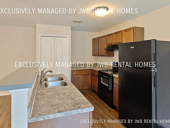 3rd image of 8228 Halls Hammock Ct