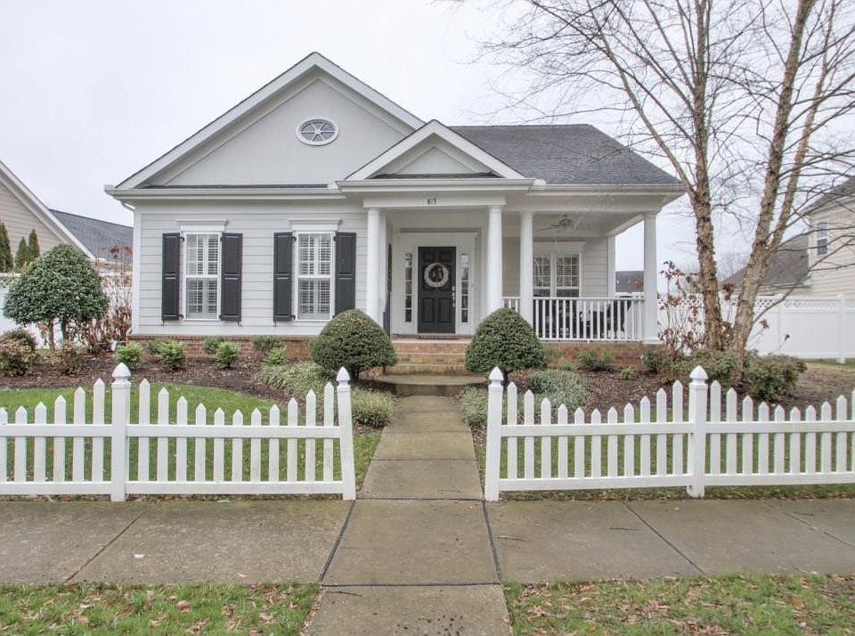 1st image of 813 Willowsprings Blvd