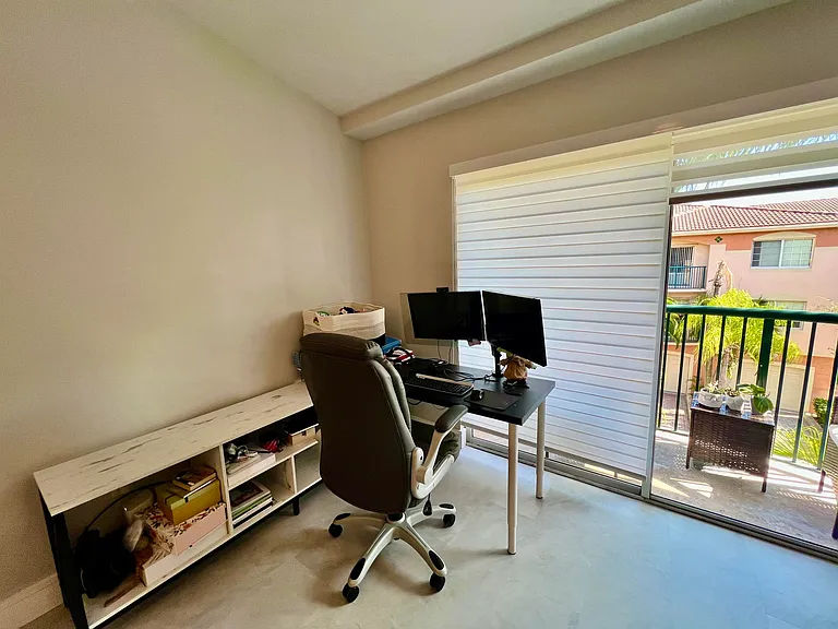 2033 SE 10th Ave #620 — Photo 4