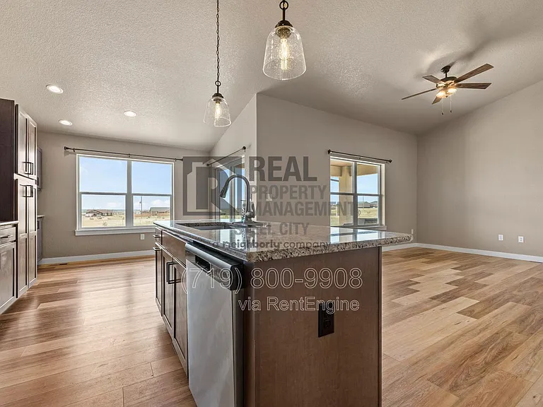 1886 E Jerrian Ln — Photo 12