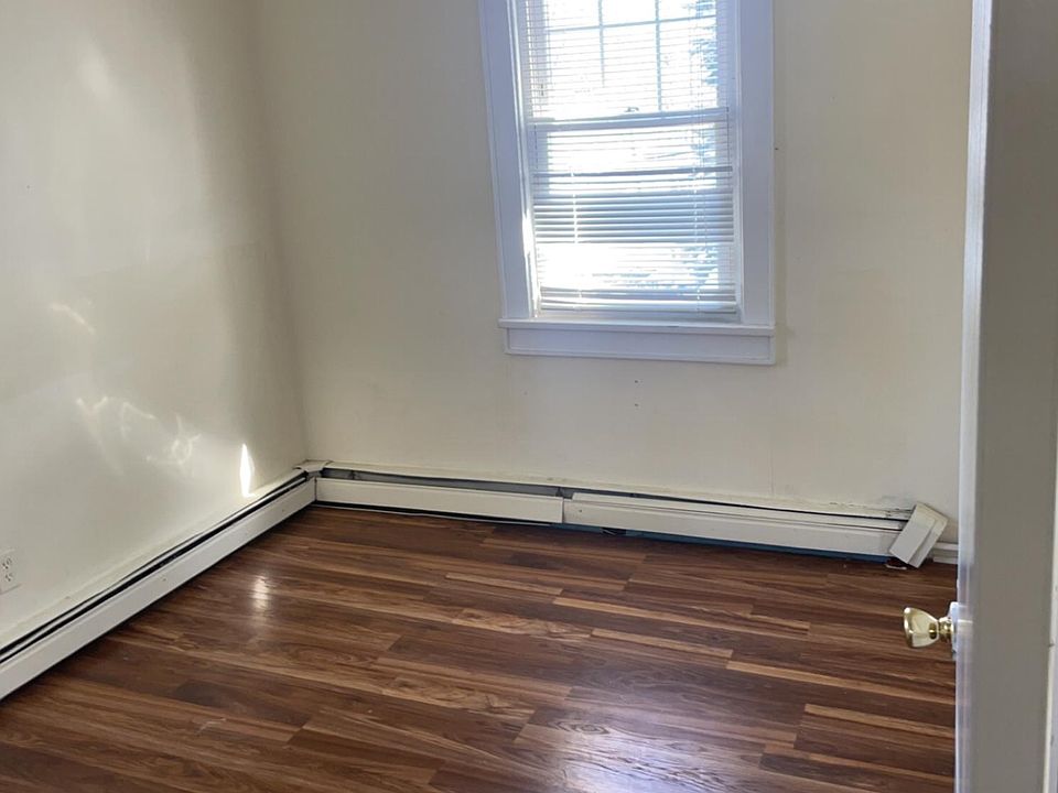 1st image of 2 Kent Rd APT 7