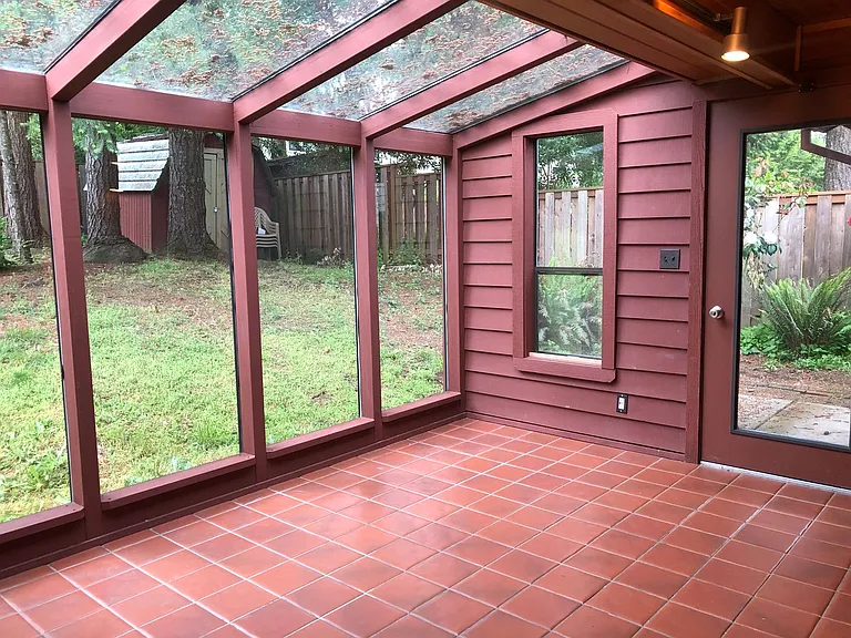 2250 Dorchester Dr S — Photo 7