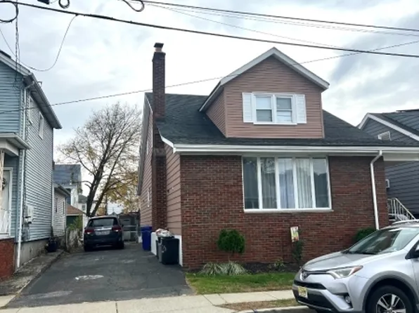 20 Elizabeth Pl, Totowa Boro, NJ 07512