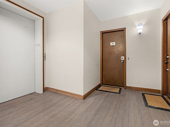 2nd image of 435 Summit Avenue E #402