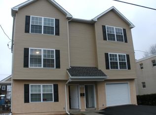 304 W 6th St #B, Lansdale, PA 19446