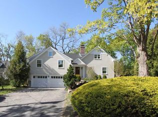 11 Bayside Ter, Riverside, CT 06878