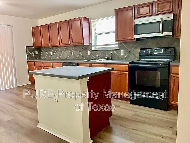 3502 Sandy Brook Dr — Photo 8