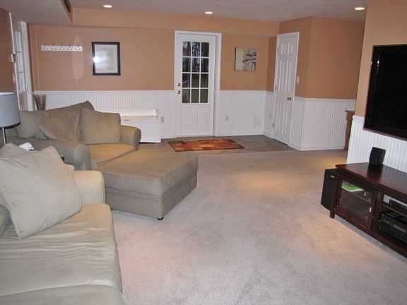 Family Room w 2 Walkouts