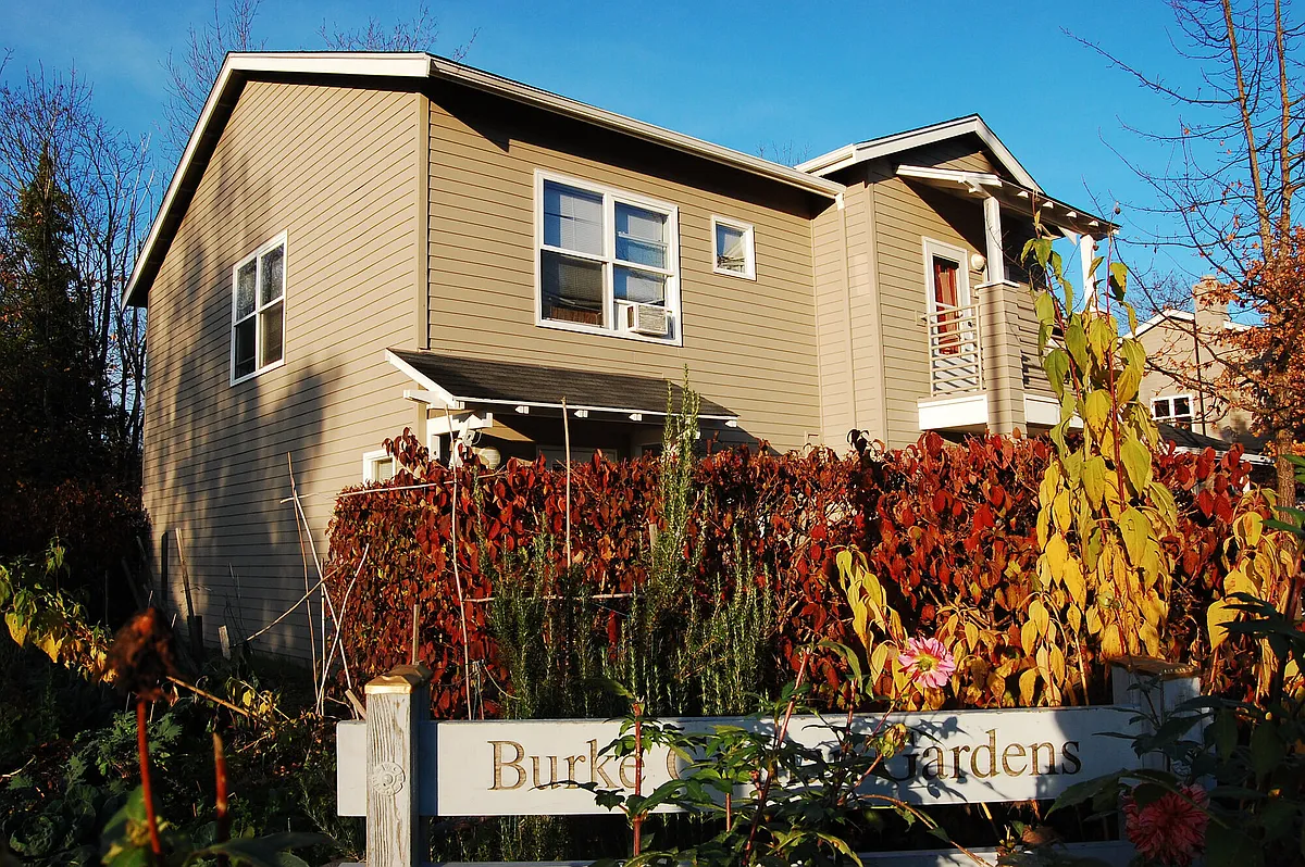 Building Photo - 5251 Sand Point Way NE