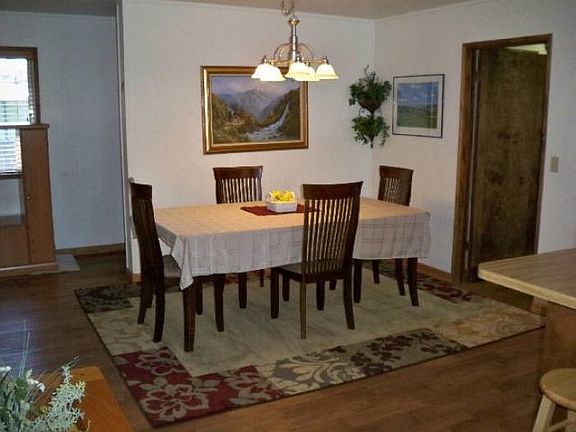 5th image of 2476 Conestoga St