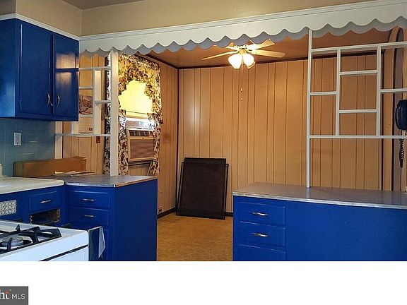 3rd image of 1313 Yerkes St
