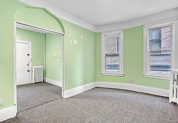 5th image of 415 Caton Ave