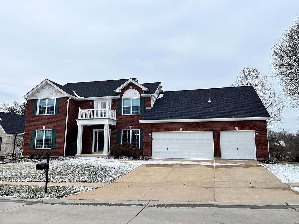 2nd image of 542 Castle Ridge Dr