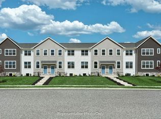 49 N Conifer Dr, Elizabethtown, PA