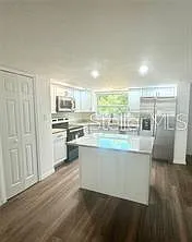 1539 Roselawn St SW — Photo 3