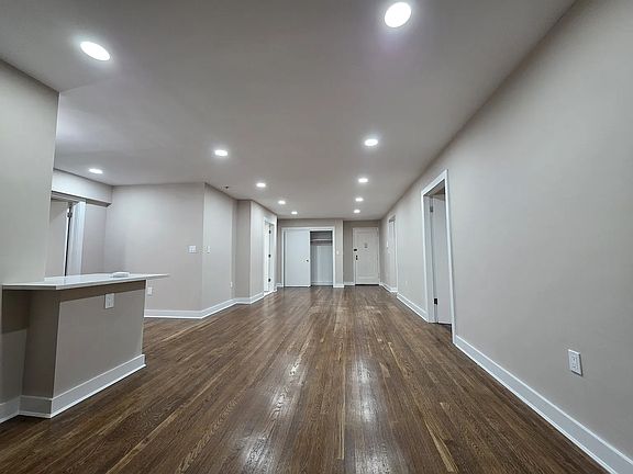 3rd image of 530 W 236th St APT 3F
