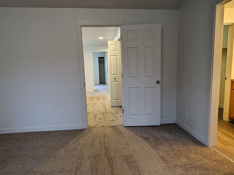 Halsey East Townhomes — Photo 105