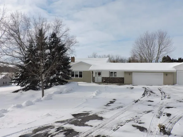 494 S County Rd W, Mount Calvary, WI 53057
