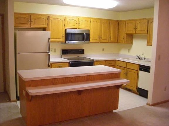 2nd image of 1161 Aston Cir