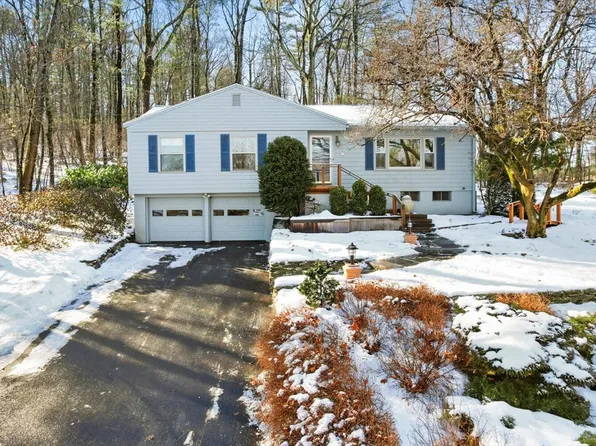 7 Kelley Rd, Acton, MA 01720