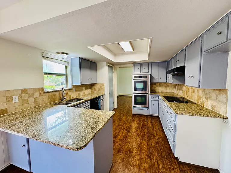 6010 Fawn Valley Ln — Photo 6